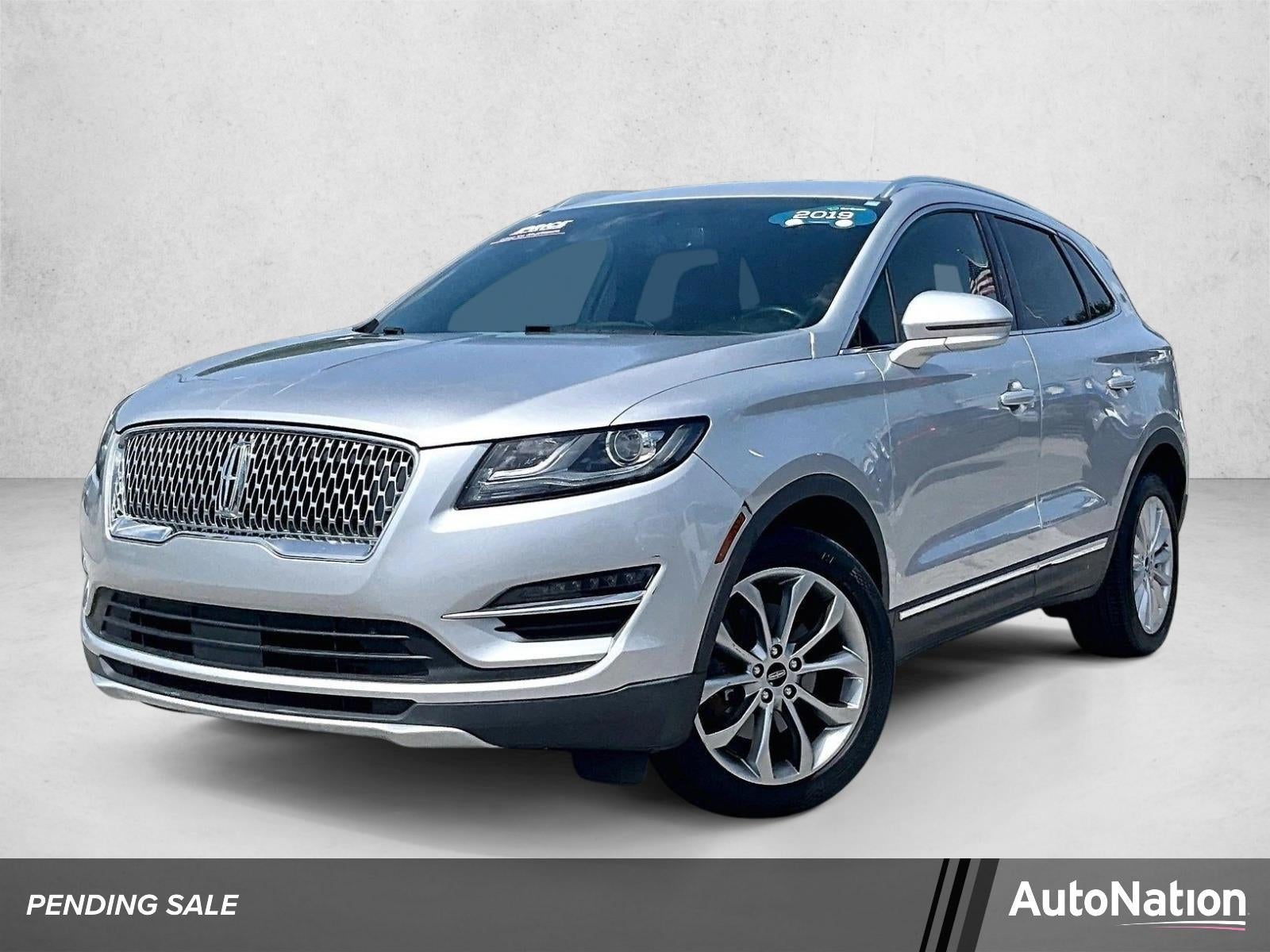 2019 Lincoln MKC Select in Silver — front three-quarter view