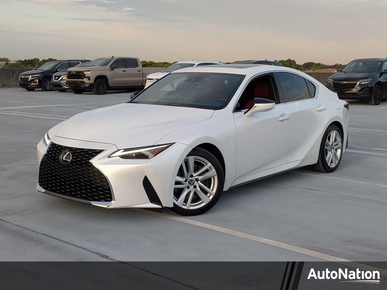 2024 Lexus IS 300