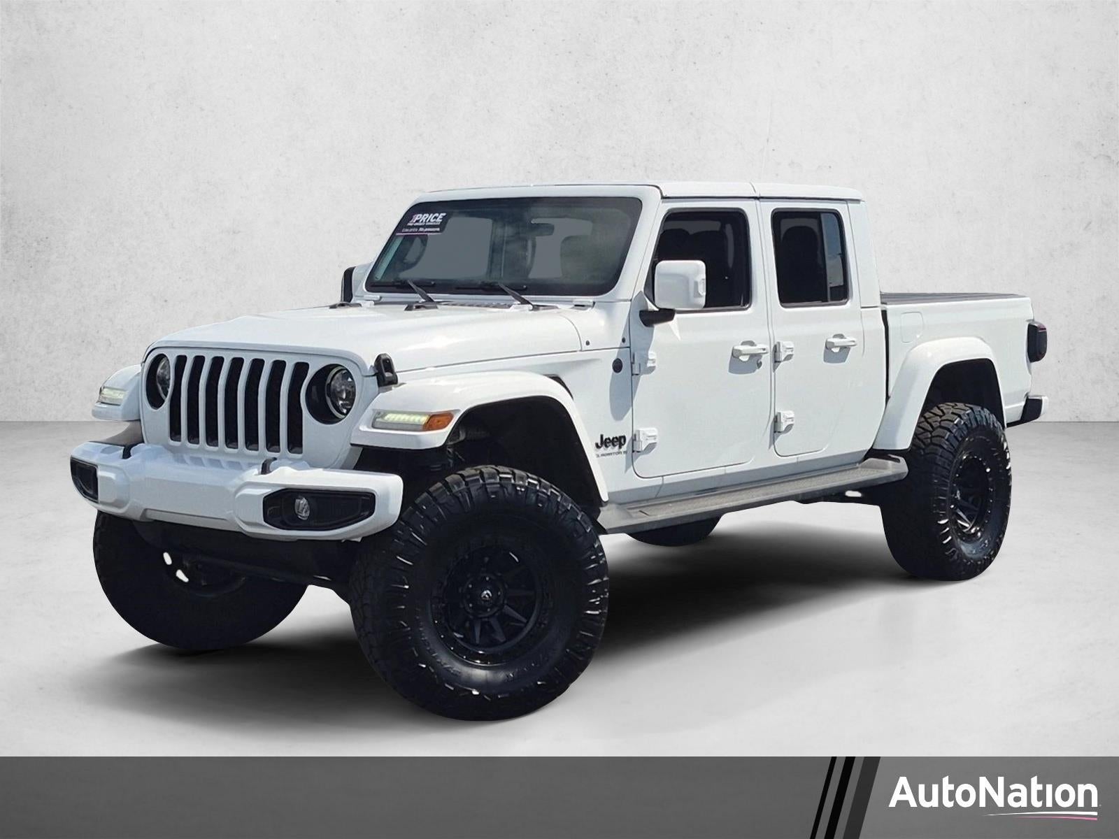 2023 Jeep Gladiator High Altitude 4x4 in White — front three-quarter view