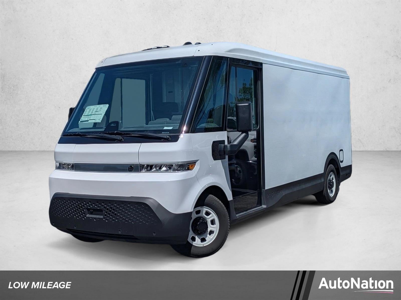 2024 BrightDrop Zevo 600 Base in Oyster White — front three-quarter view
