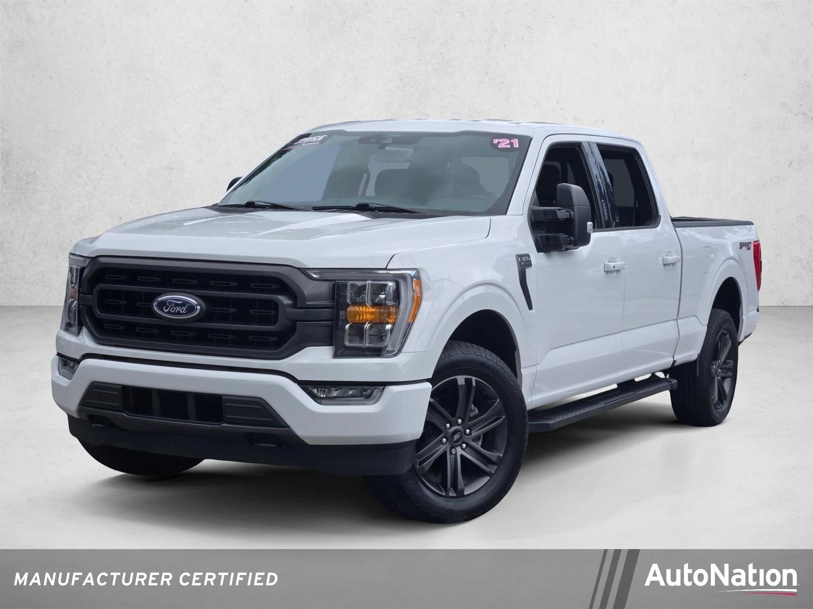 2021 Ford F-150 XLT 4WD SuperCrew 5.5' Box in Oxford White — front three-quarter view