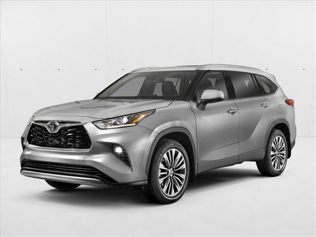 2023 Toyota Highlander XLE FWD (Natl) in Celestial Silver Metallic — front three-quarter view