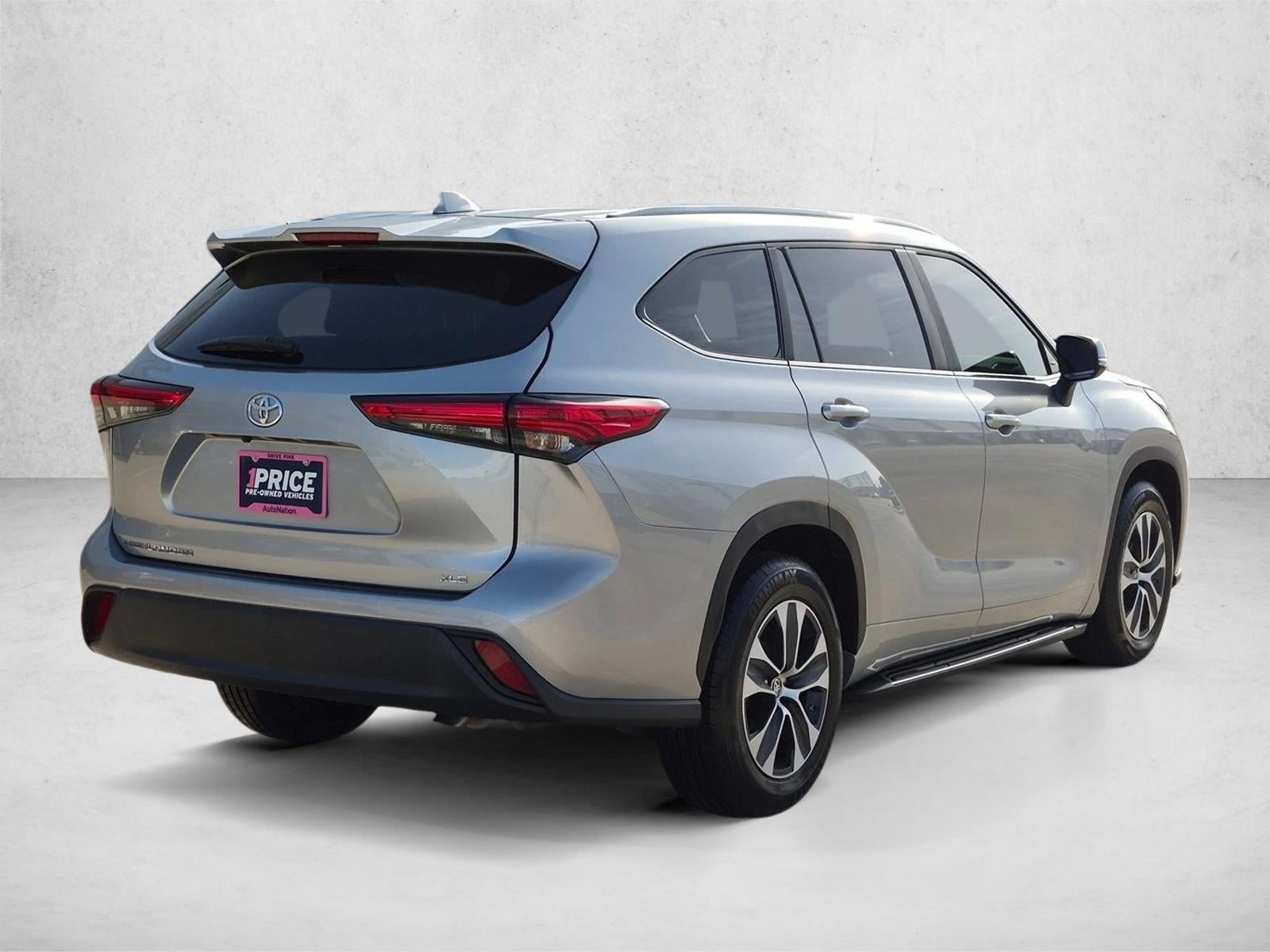 2023 Toyota Highlander — detail view
